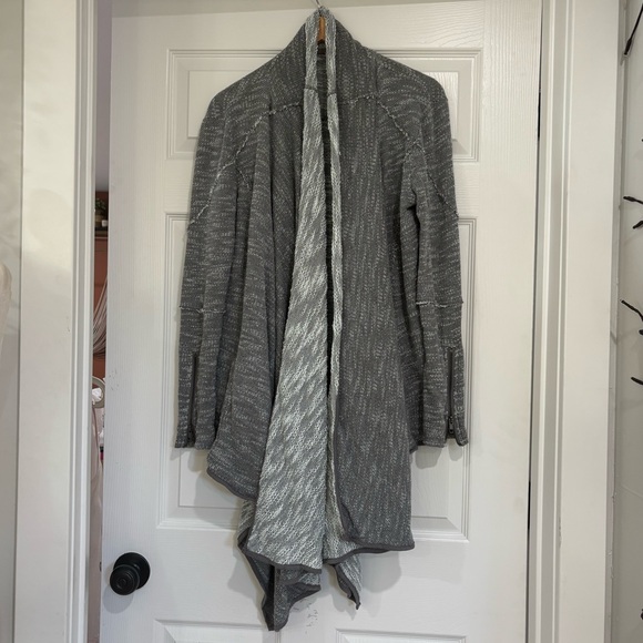 Free People Textured Gray and Cream Oversized Cardigan - Picture 4 of 9